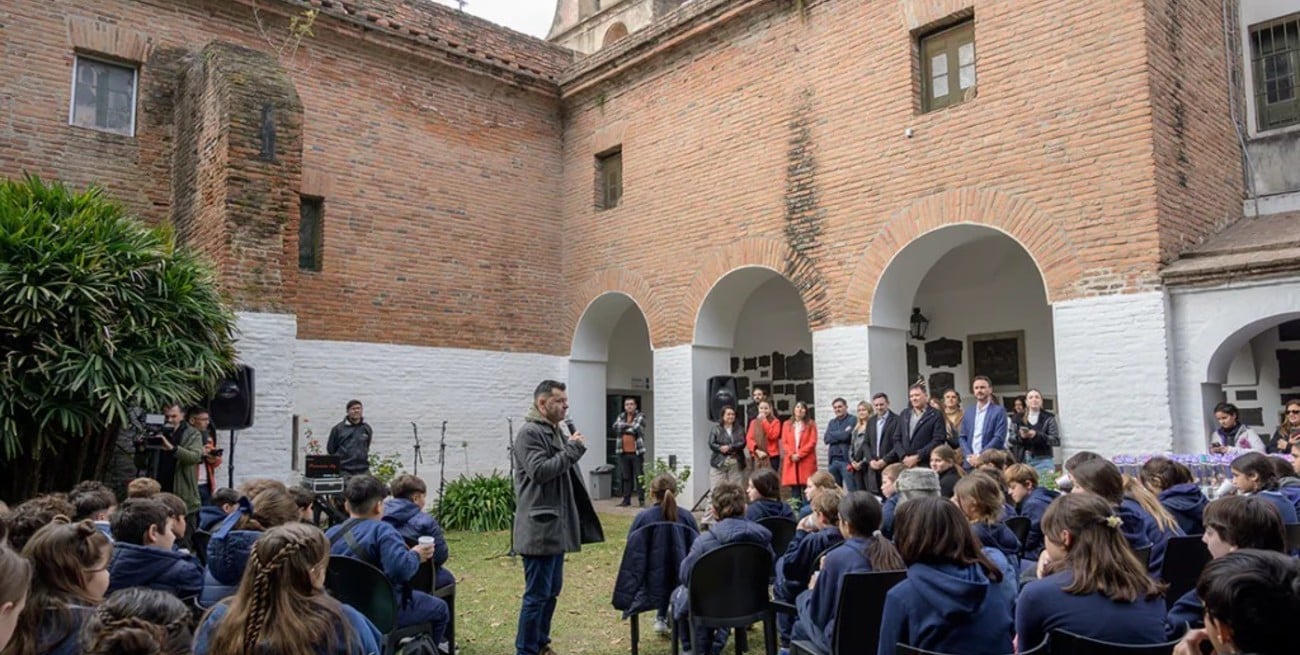"De San Lorenzo al mundo": reconocieron a los chicos que emocionaron con una canción de Oasis