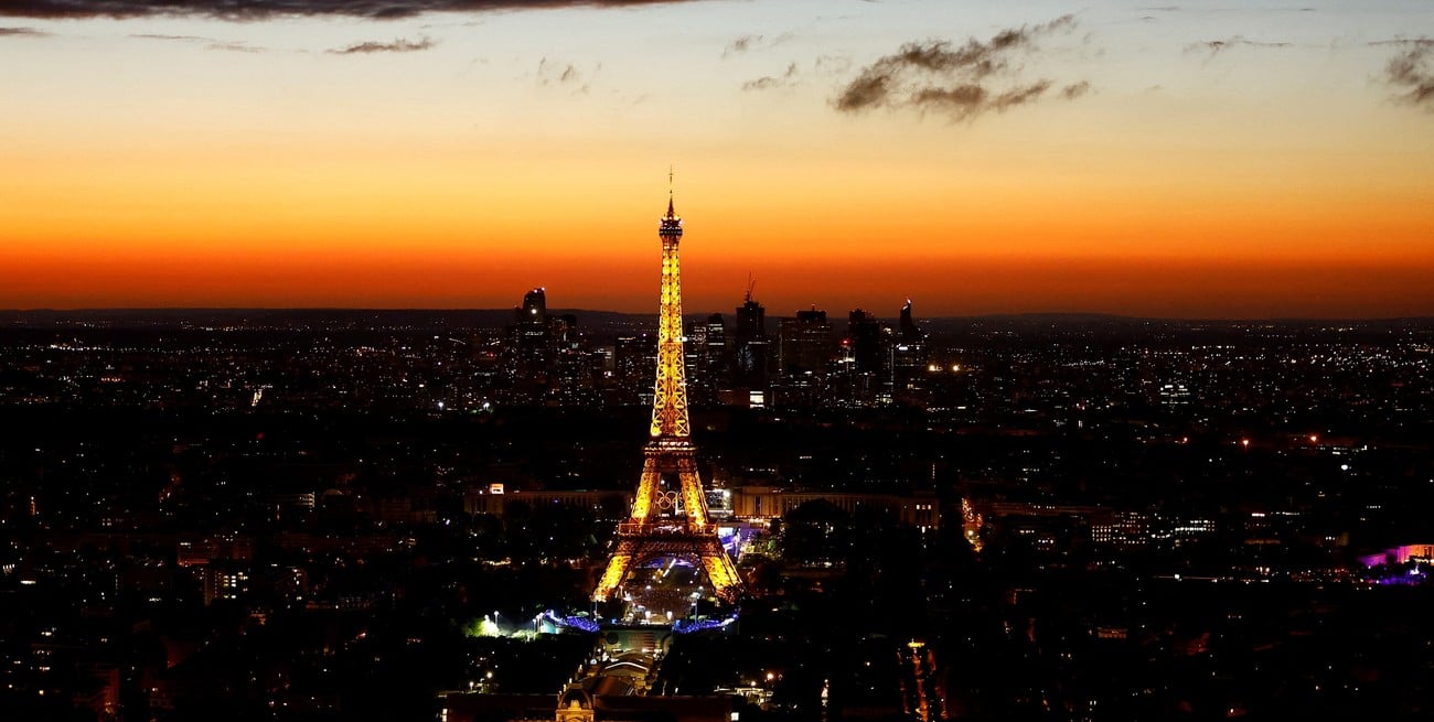 Subastaron parte de la escalera original de la Torre Eiffel por más de 450.000 euros