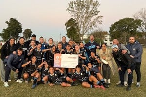 Con este resultado, Atlético continúa su camino en la competencia provincial y ahora aguarda por su próximo rival. 