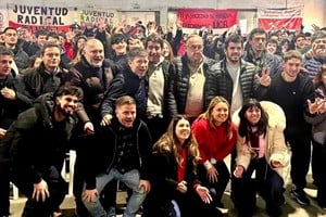 Chiarella puso como ejemplo de gestión al intendente local, Miguel Lunghi, al sostener que “en Tandil se ve claramente lo que implica un Estado honesto, eficiente y humano”.