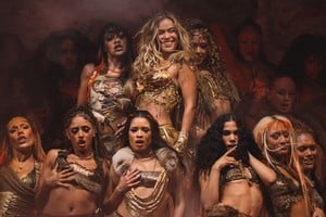 Luego de dos fines de semana históricos en Coachella, Karol G hizo historia al convertirse en la primera artista latina en encabezar el festival. Foto: Gentileza Chris Cornejo