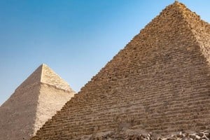 La gran pirámide de Keops (Egipto) lleva unos 4.600 años en pie.