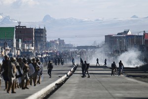 Los bloqueos afectan el abastecimiento de combustible y alimentos en Bolivia. Foto: Reuters