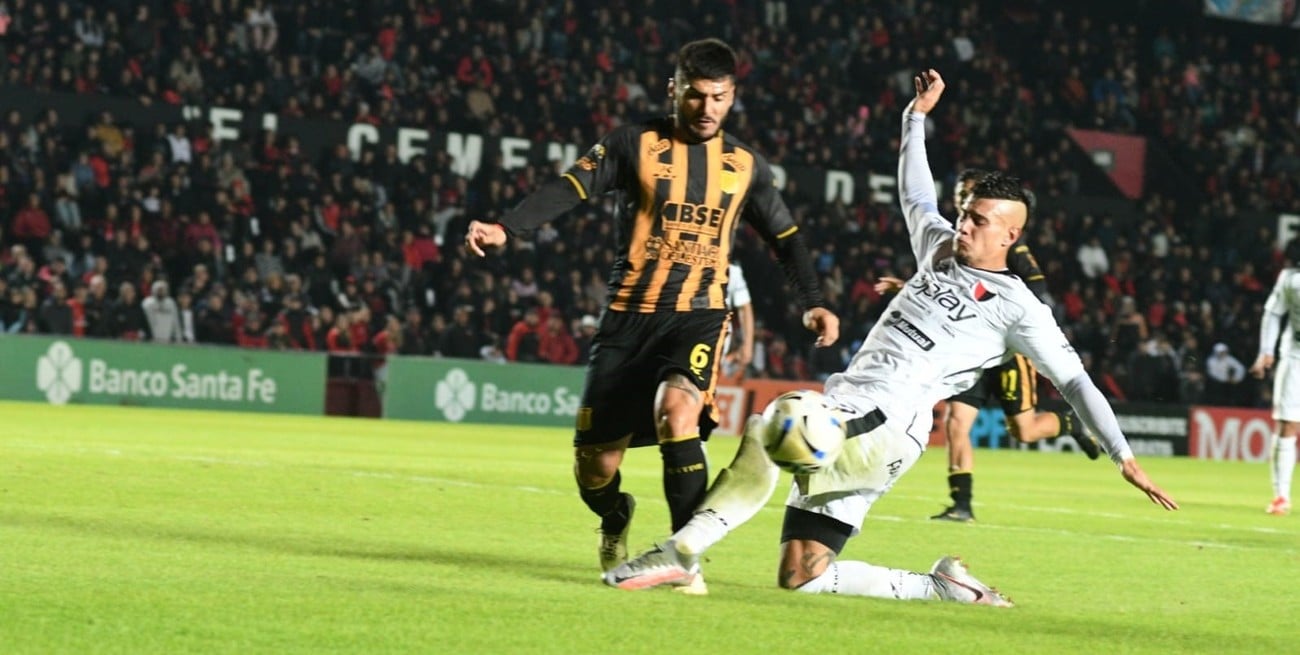 Así quedó la tabla de la Primera Nacional tras el empate de Colón con Mitre