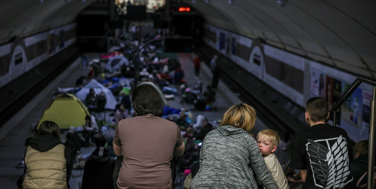 Rusia lanzó uno de los mayores ataques sobre Kiev: más de 690 drones y misiles dejaron muertos y daños en Ucrania