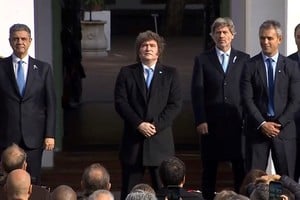El acto oficial frente al Cabildo. Crédito: Presidencia