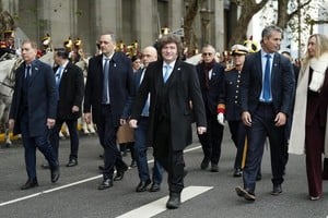 Milei reunió a su gabinete tras las tensiones internas, buscando estabilidad política luego de semanas de conflictos.