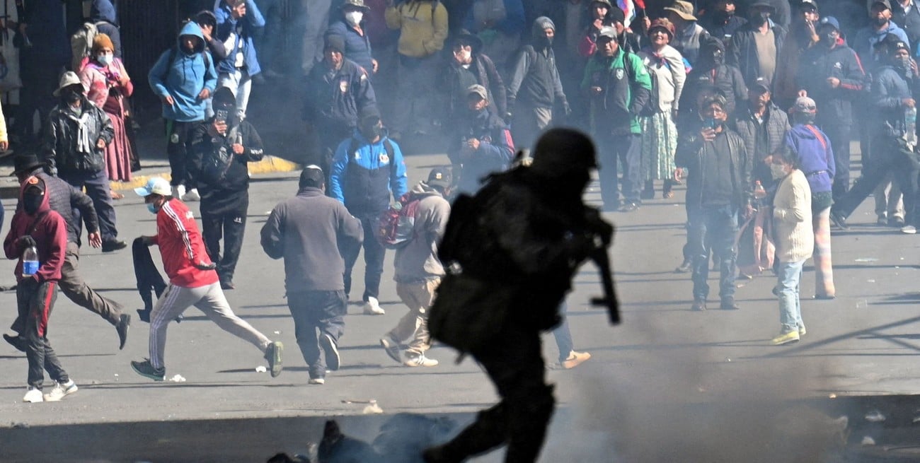 Rodrigo Paz advirtió que hará respetar la Constitución ante las protestas y bloqueos