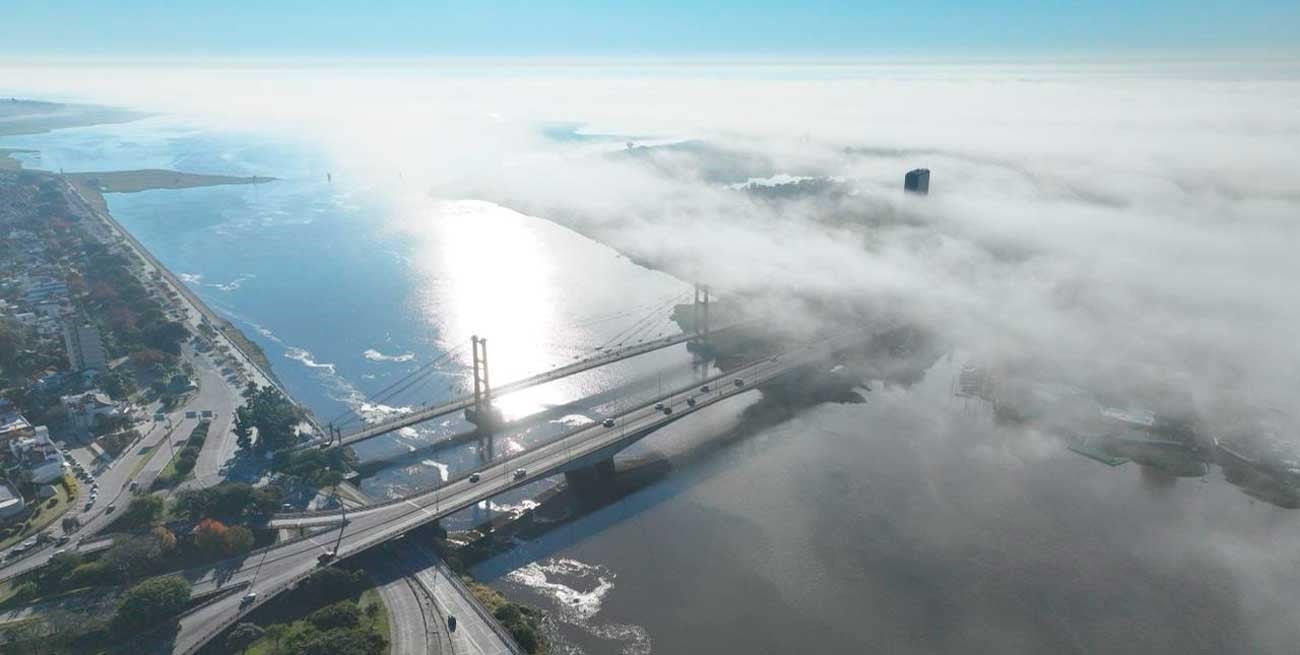La intensa niebla que afectó a Santa Fe, vista desde el drone de El Litoral