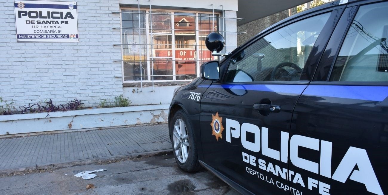Violenta "entradera" en barrio Los Hornos: lo encañonan en la cochera y lo desvalijaron