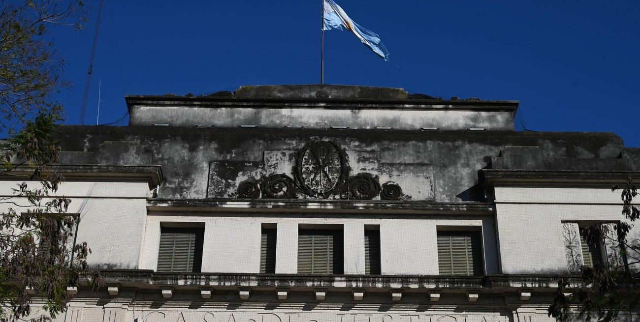 Condenaron a un hombre que amenazó a una pareja con una escopeta por 100 mil pesos