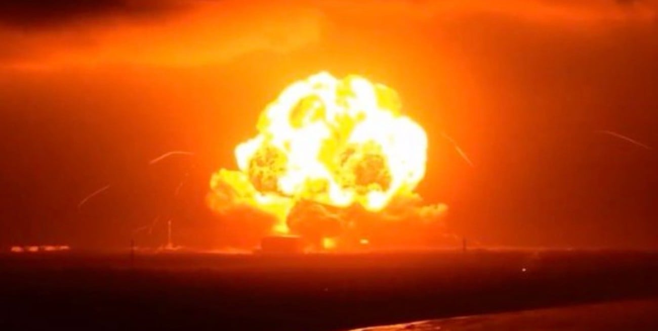 Video: un cohete de Blue Origin sufrió "una anomalía" durante una prueba en tierra y explotó
