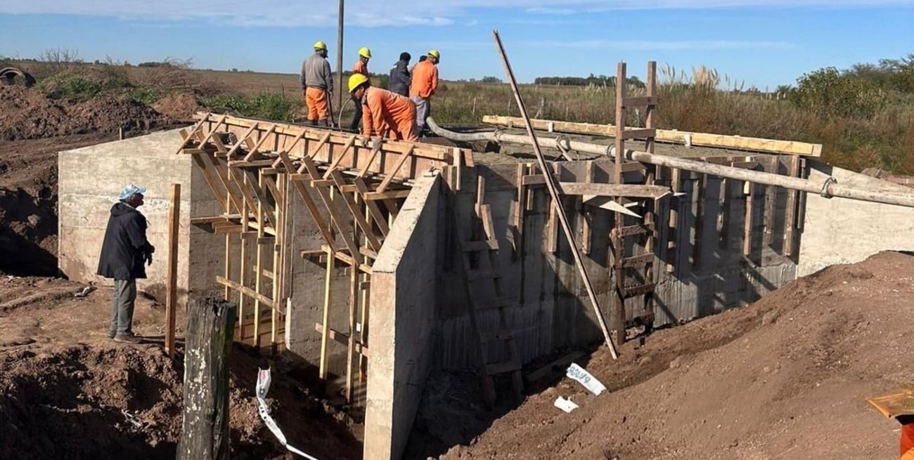 Obras sobre los arroyos Saladillo y Los Leones buscan fortalecer la producción y la conectividad