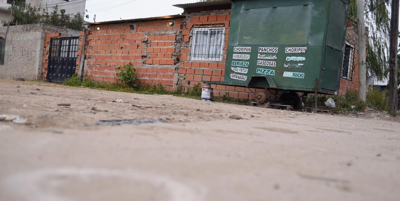 Rosario: hirieron a un adolescente durante una balacera a un carrito de comidas
