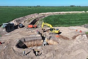 La Provincia ejecuta obras de drenaje y defensas en localidades con mayor vulnerabilidad hídrica.