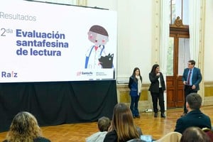 "El estándar internacional es de 55 palabras por minuto, por lo que estamos muy cerca de alcanzarlo", dijo el ministro Goity.