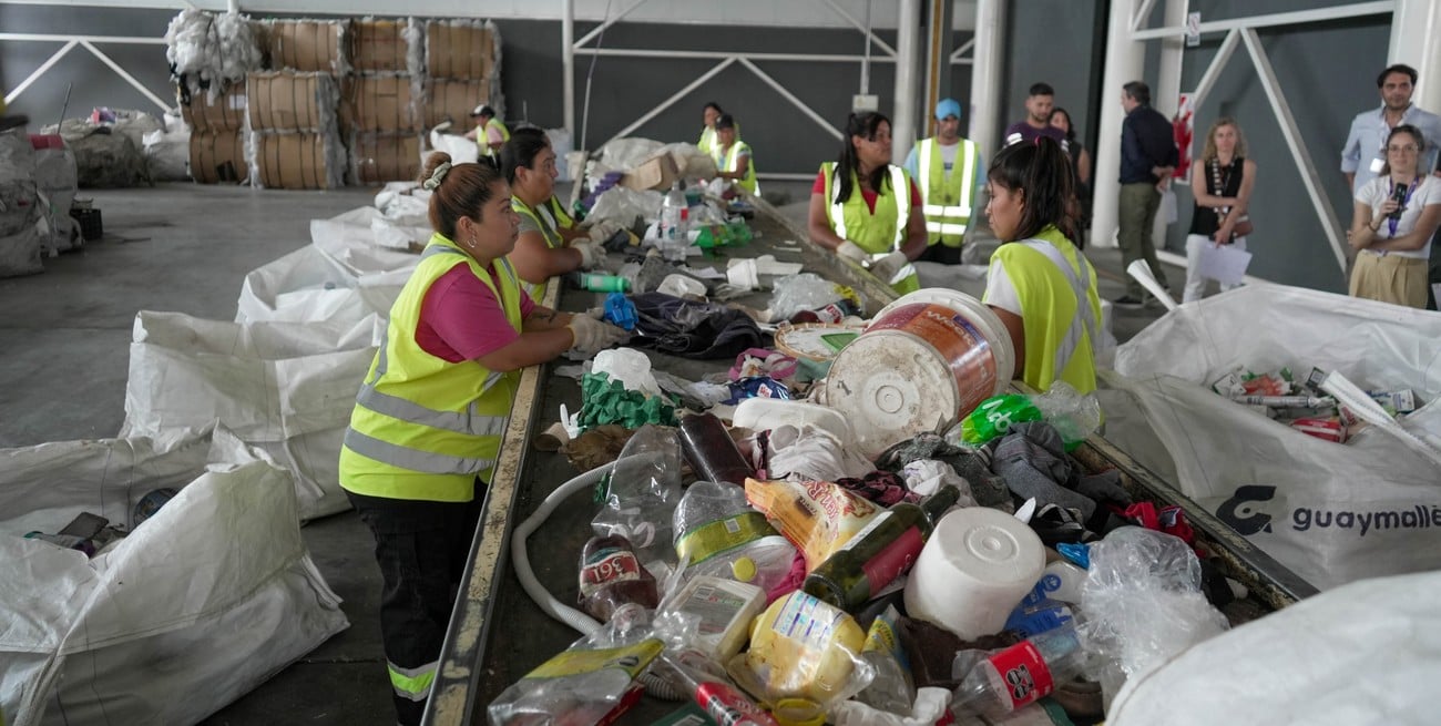 Cierre de un basural en Guaymallén: más de 140 recuperadores se incorporaron al reciclaje formal