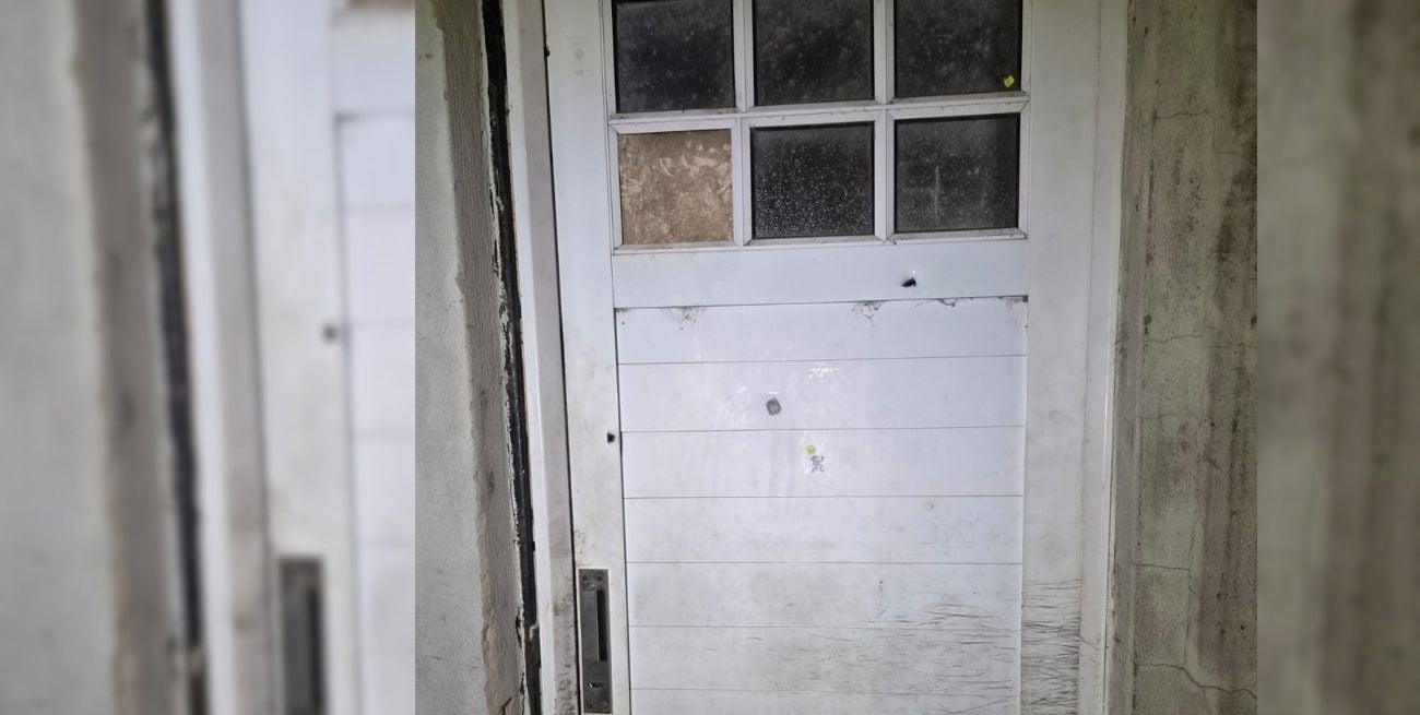 Dispararon contra una vivienda mientras una familia estaba en su interior