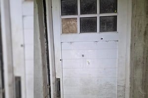 La marca de los balazos en la vivienda ubicada en Aguado 1900. Foto: Gentileza