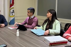 Basile destacó la importancia de debatir el futuro institucional.