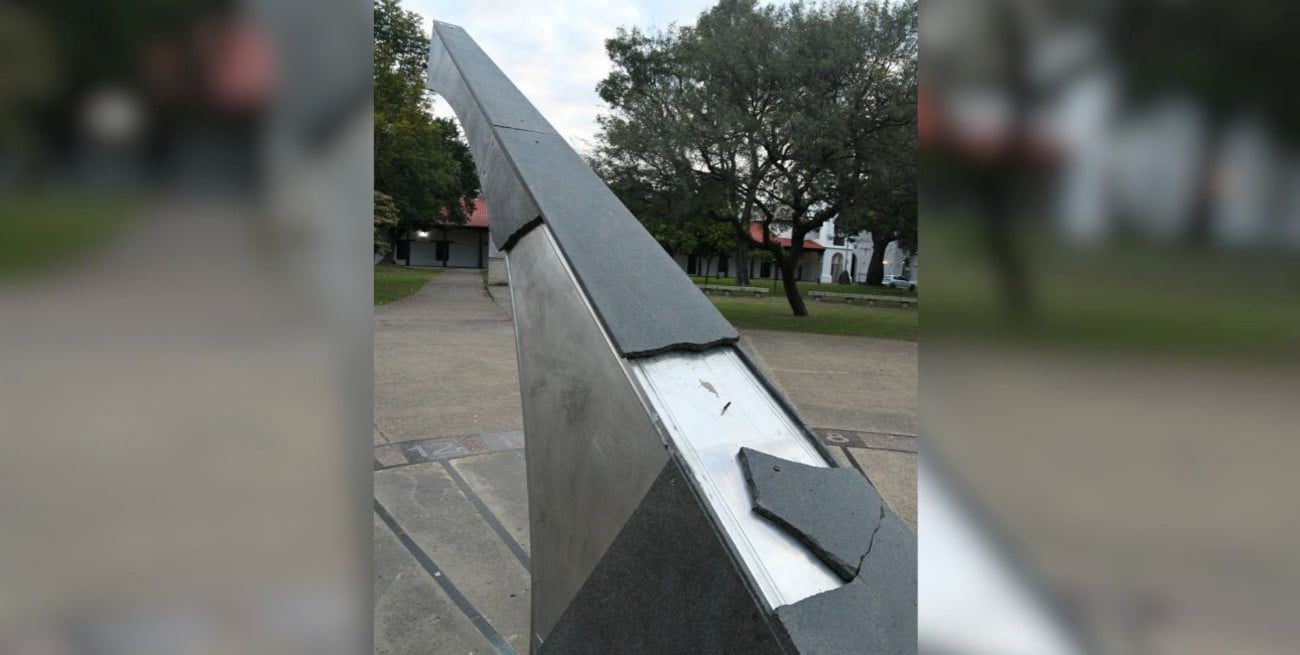 En el sur de Santa Fe, el enigmático reloj de sol continúa vandalizado: cómo piensan restaurarlo