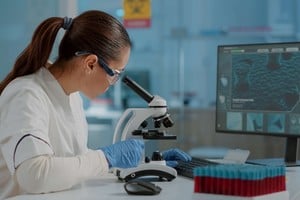 Anmat autorizó ala Universidad Nacional de Rosario (UNR) para fabricar Zidovudina en presentación pediátrica.