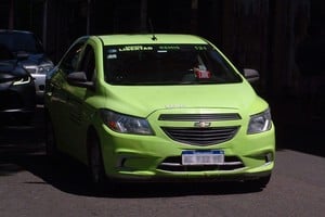 Viajar en remises es casi un privilegio, en un contexto de importante retracción salarial de los trabajadores.

MCSF.