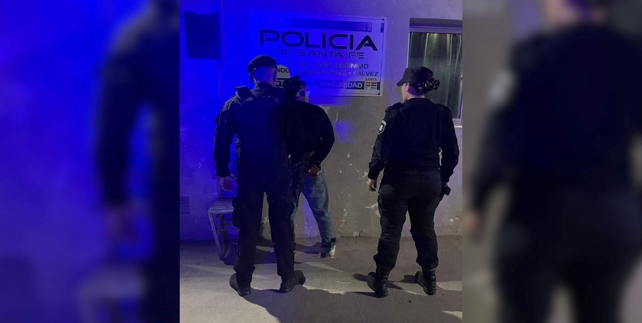Gresca a la salida de un boliche en Gálvez: dos mujeres policías lesionadas y un hombre detenido