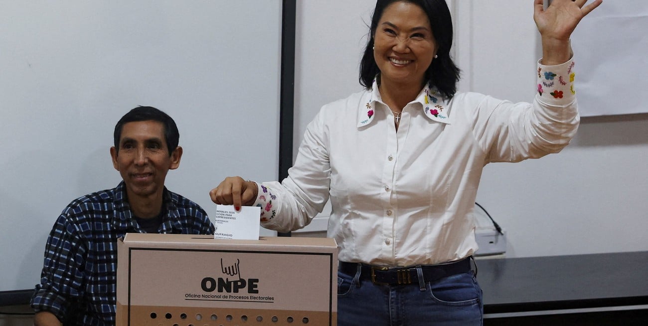 Perú: Keiko Fujimori lidera con ventaja los sondeos a boca de urna