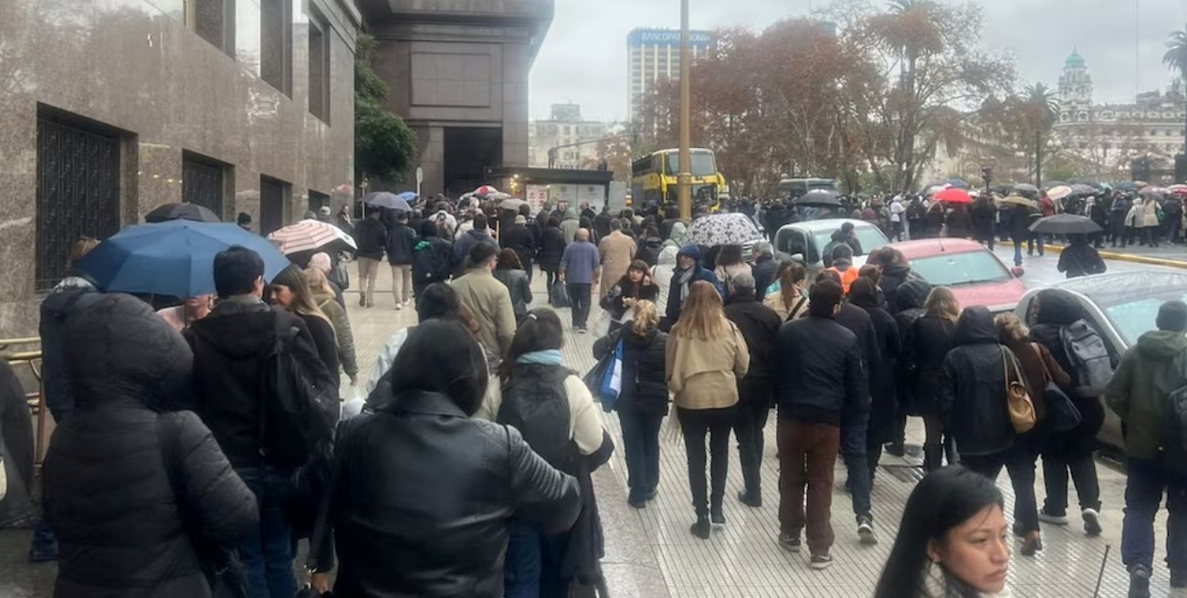 Buenos Aires: evacuaron el Ministerio de Economía de la Nación por una amenaza de bomba