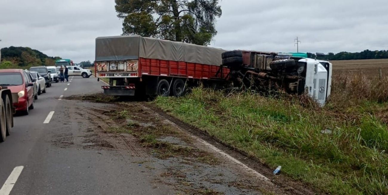 Tres policías heridos por un choque sobre la Ruta 11 y cerca de Videla
