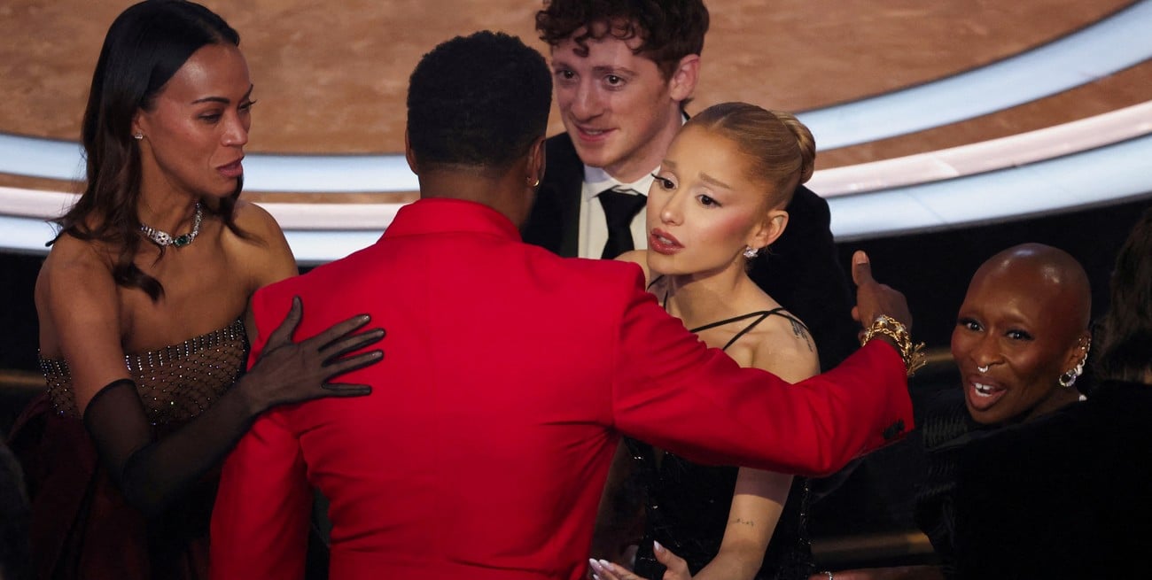 Se separaron Ariana Grande y Ethan Slater