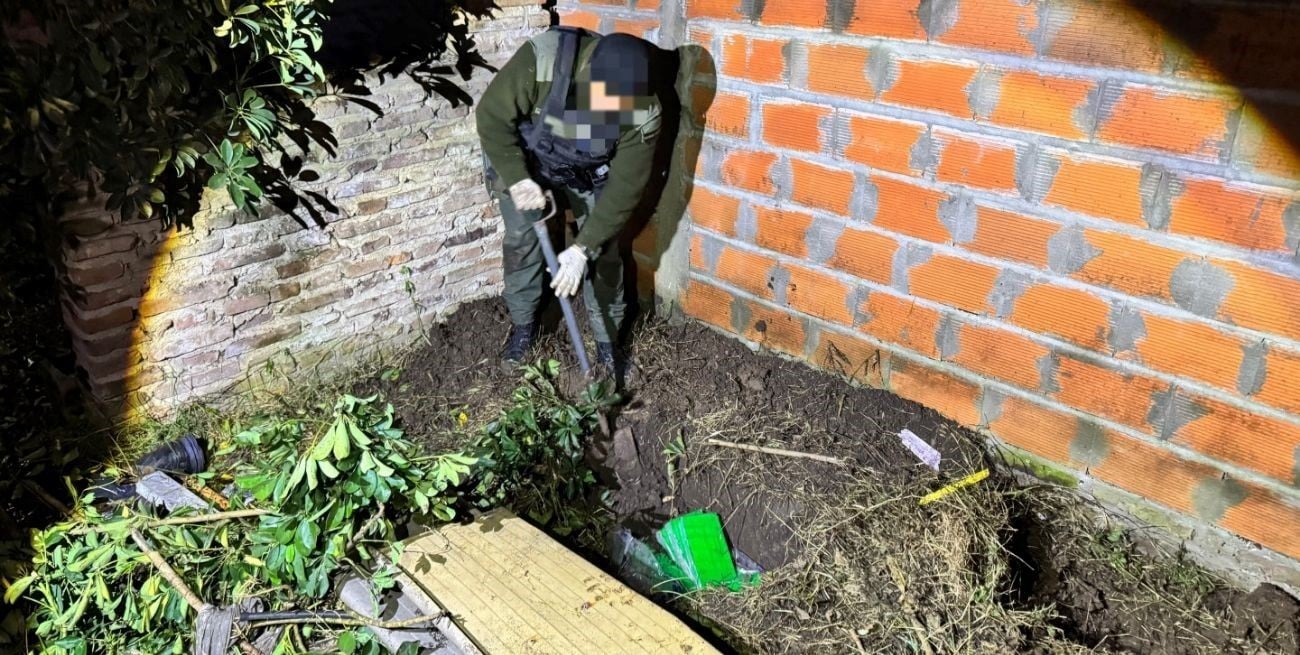 Santa Fe: hallaron casi 59 kilos de cocaína enterrados en nuevos allanamientos por la avioneta de Villa Eloísa