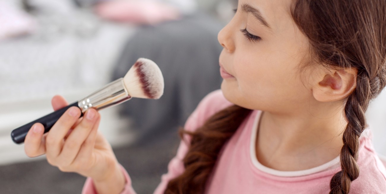 Anmat prohibió la venta de maquillajes infantiles y medicamentos en todo el país