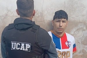 El momento de la detención de Samuel Elías Reyes. Crédito: Policía de Santa Fe