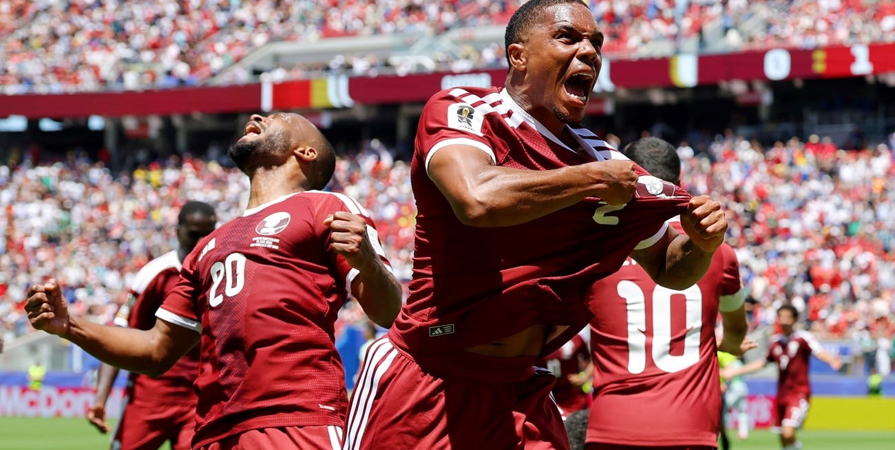 Qatar rescató un histórico empate contra Suiza en el debut mundialista