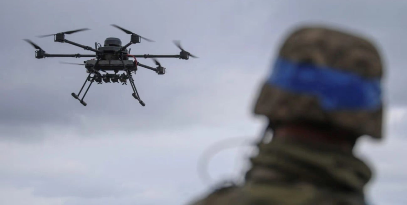 Un ataque con drones desató incendios en Rusia: hay un muerto y tres heridos
