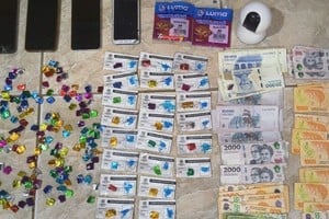 Los elementos secuestrados en Juan Díaz de Solís 1100. Foto: Gentileza