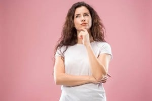 "¿Qué pido cuando pido? En principio, que se me reconozca como desvalido; incluso que no puedo algo, que necesito. ¿Por qué a veces se vive con humillación esta posición?"