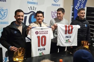 Regalitos y mucho cariño de parte de todos. Gentileza