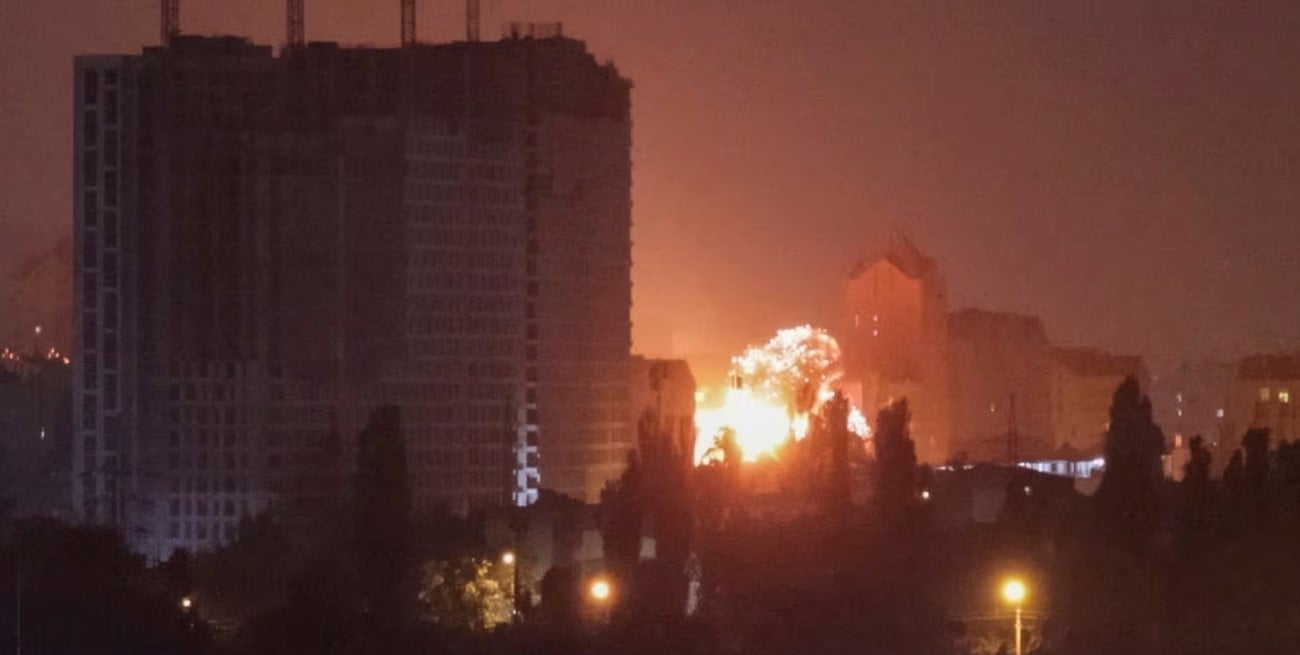 Rusia lanzó un ataque masivo sobre Ucrania y dañó un histórico monasterio de Kiev
