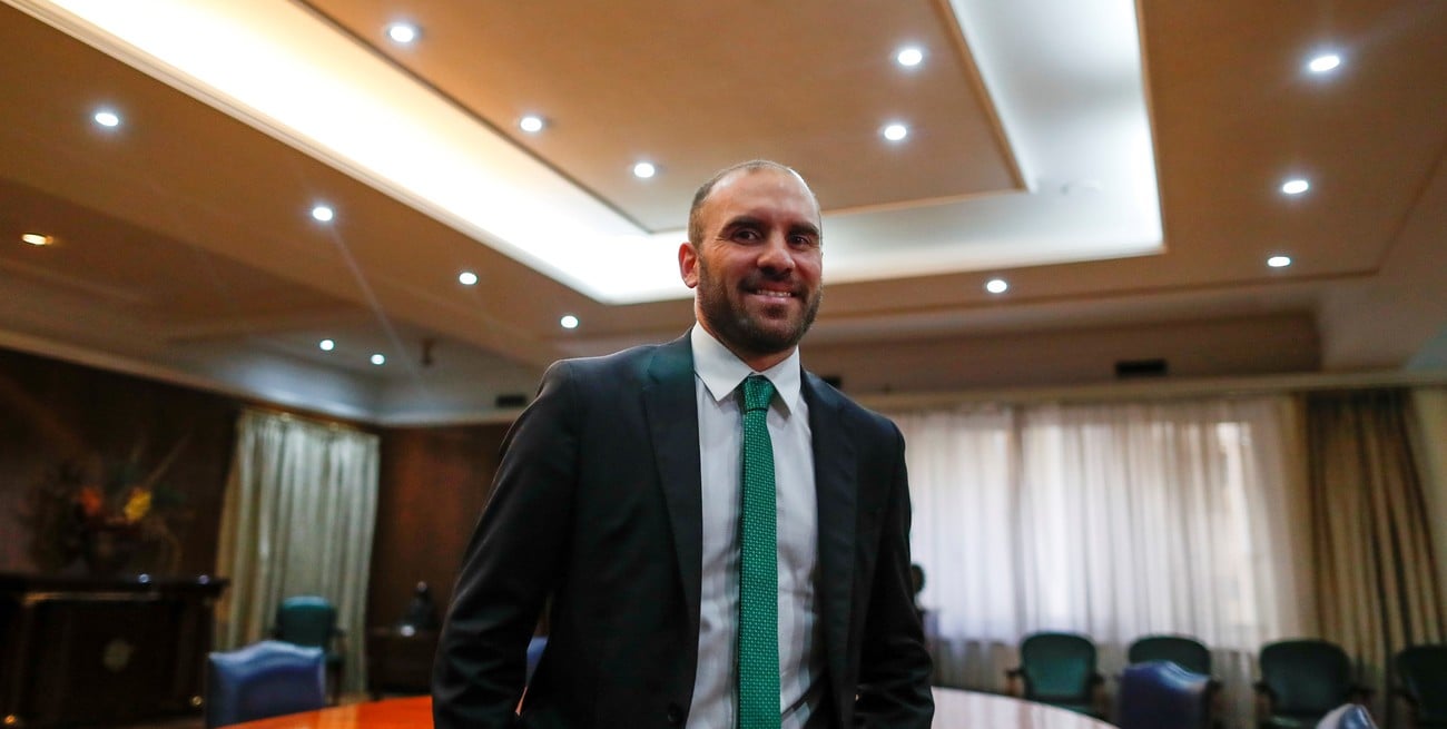 Martín Guzmán respaldó un decreto que complica a Alberto Fernández en la causa Seguros