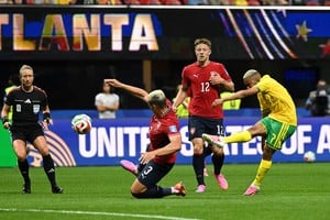 Checos y Sudafricanos, a mano en Atlanta. 