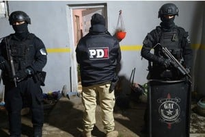 Durante el allanamiento se secuestró una "tumbera". Foto: PDI