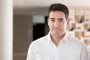Adrián Ravier: el economista liberal que Milei eligió para ser el nuevo vocero presidencial