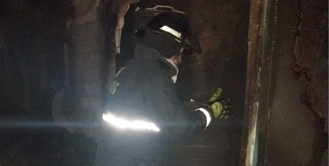 Se incendió un depósito en la zona del macrocentro de la capital provincial