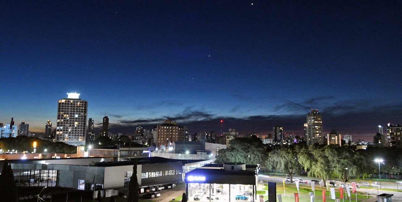 Santa Fe fue testigo de una espectacular alineación planetaria: Venus, Júpiter y Mercurio brillaron juntos al atardecer