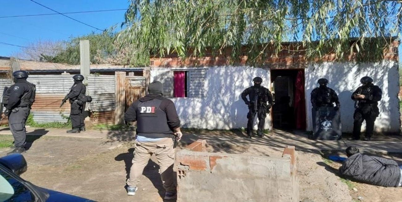 Tres detenidos en allanamientos por microtráfico en Santa Fe y Santo Tomé