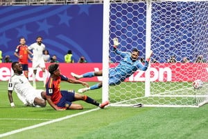 España le ganó a Arabia Saudita. Foto: Xinhua.