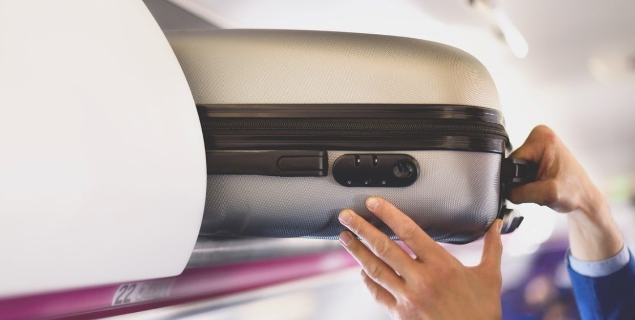 La Unión Europea prohíbe que las aerolíneas cobren cargos extra por el equipaje de mano